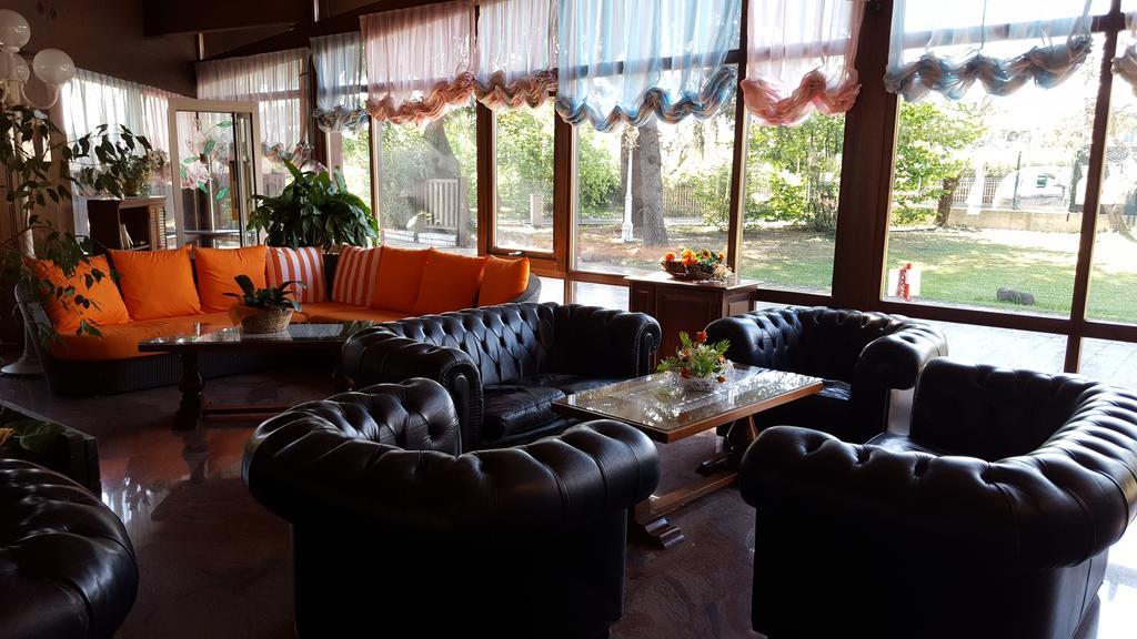 Hotel Royal Garda  Zewnętrze zdjęcie