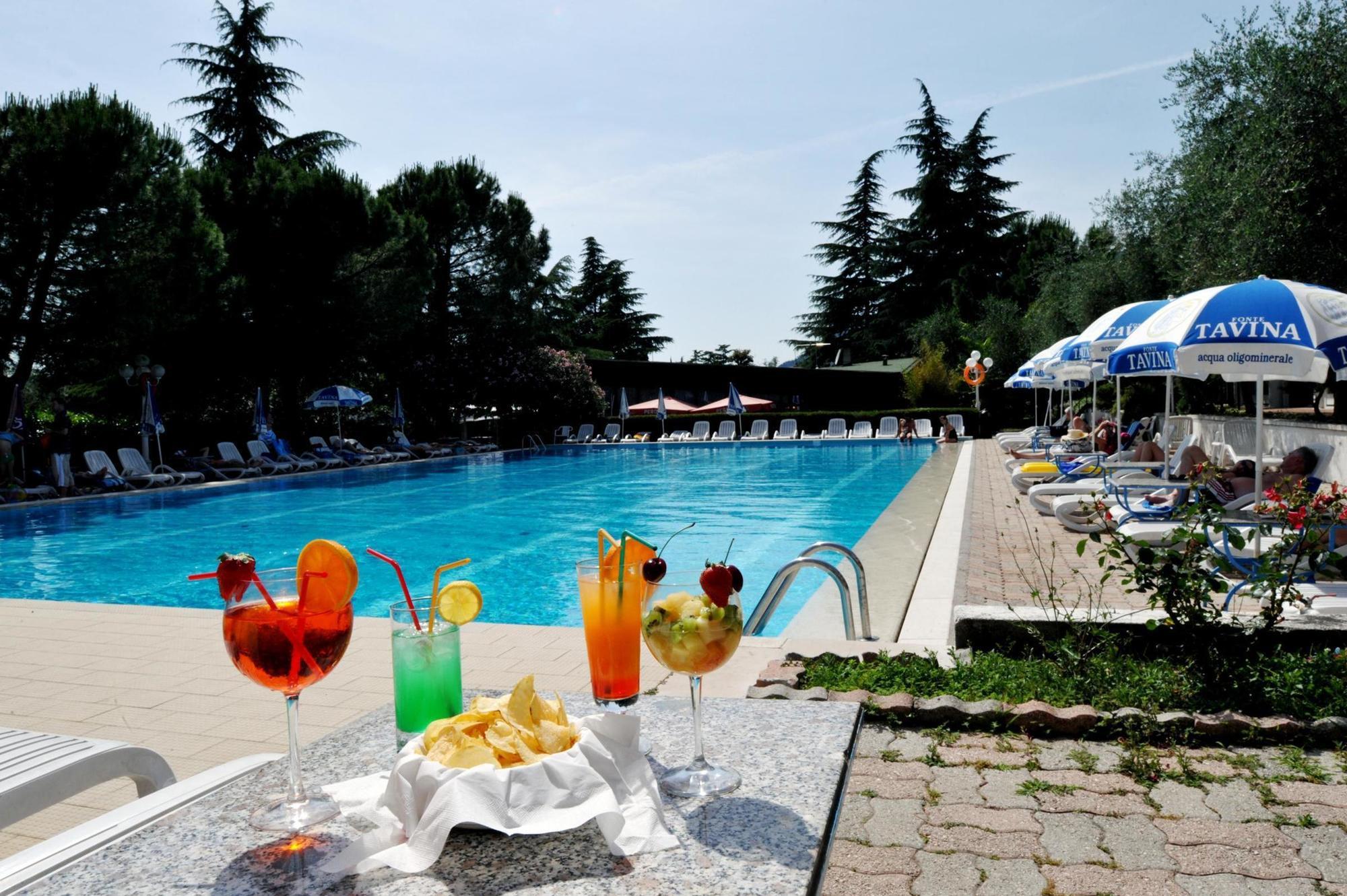 Hotel Royal Garda  Zewnętrze zdjęcie