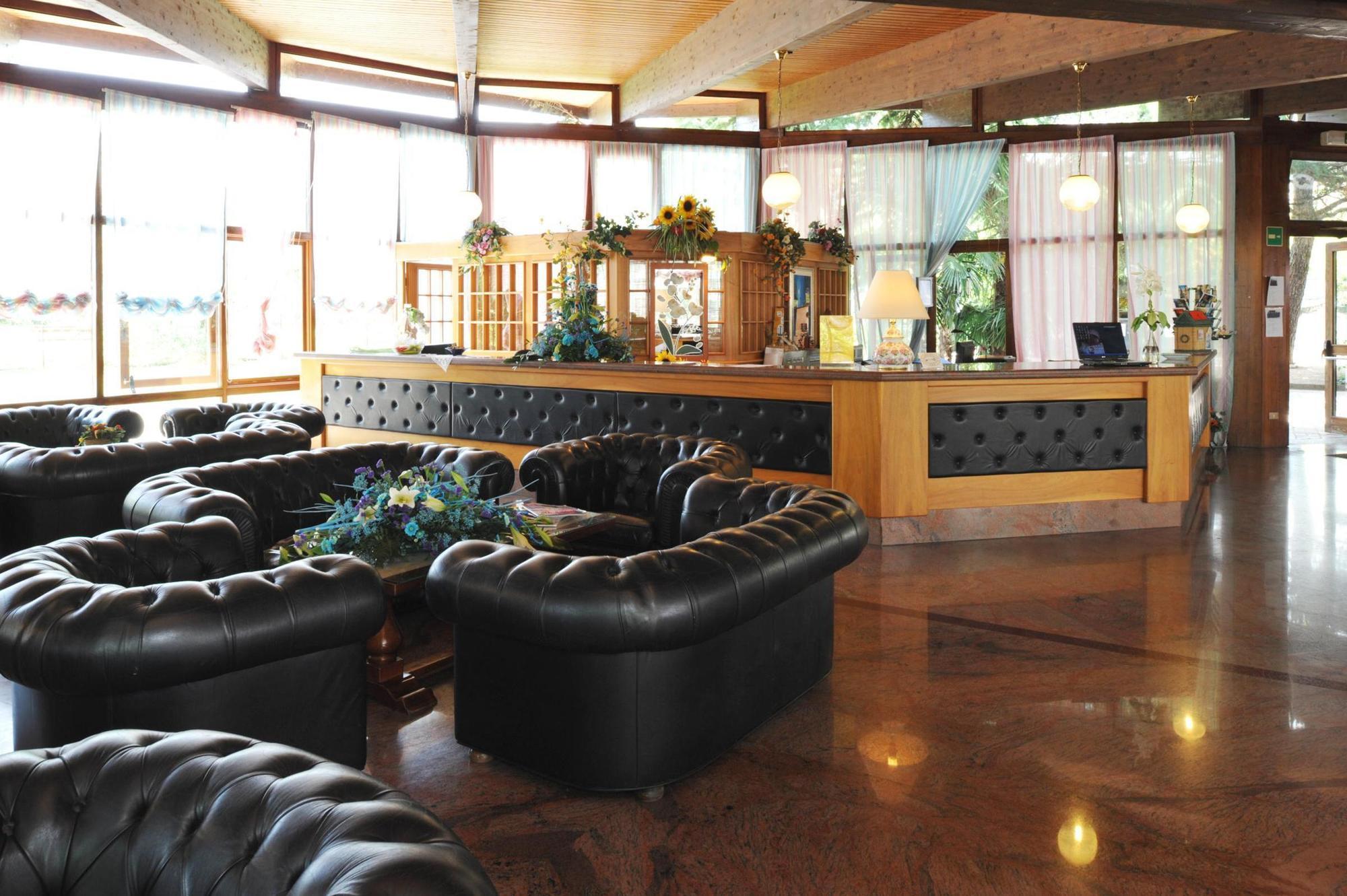 Hotel Royal Garda  Zewnętrze zdjęcie